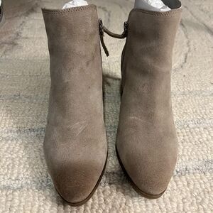 Frye Judith Double Zip Bootie – Ash Suede – Size 6.5 (BNIB)